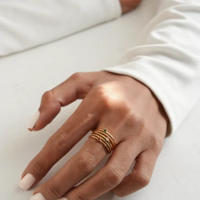 انگشتر نگین سفید طلا