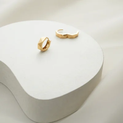 گوشواره حلقه ای چند ضلعی طلا