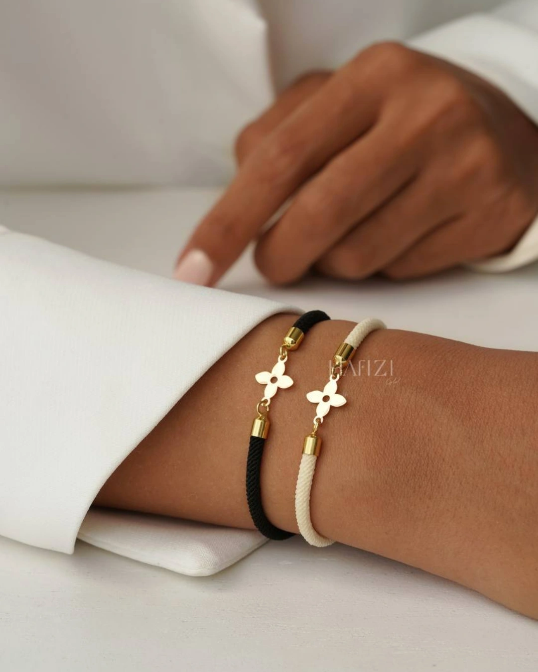 دستبند طلا روبرتو کوین دستبند طلا روبرتو کوین