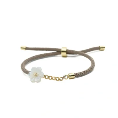 دستبند زنجیر و شکوفه